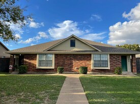 Building Photo - 306 Williams Rd