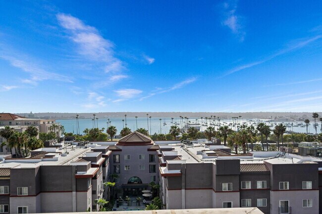 Building Photo - Chic Furnished Loft with Bay Views in the ...