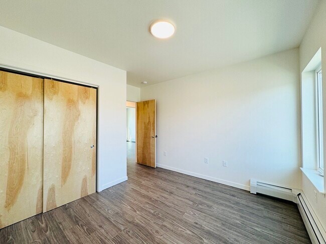 Building Photo - 1285 Chugach Way