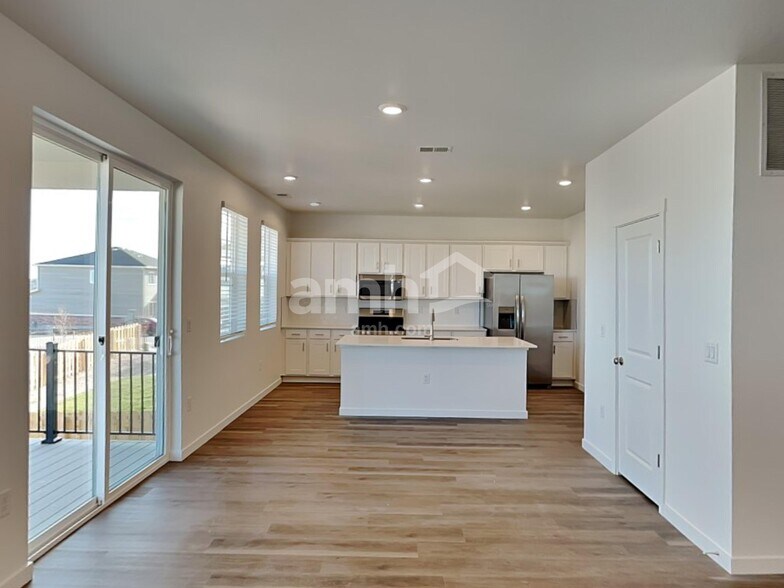 Building Photo - 26136 E Calhoun Pl