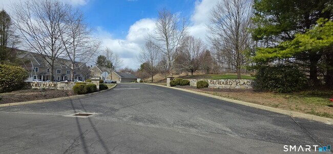 Building Photo - 20 Orchard St