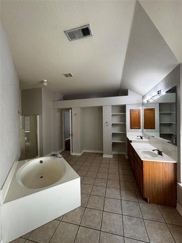 Building Photo - 1519 Snow Trail