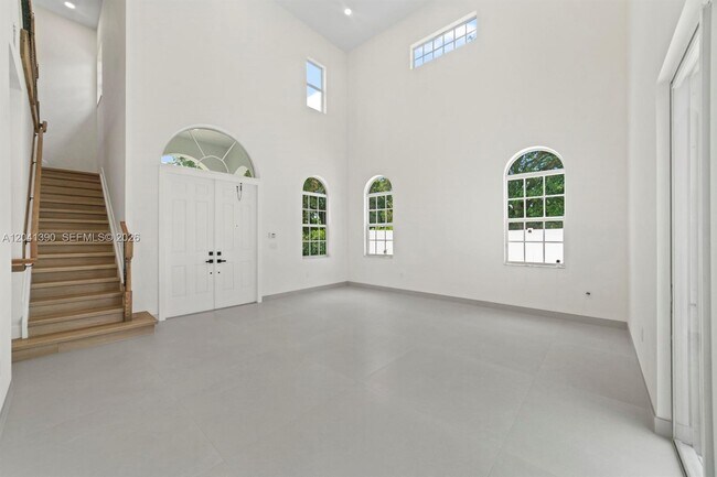 Building Photo - 3040 SW 44th Ct