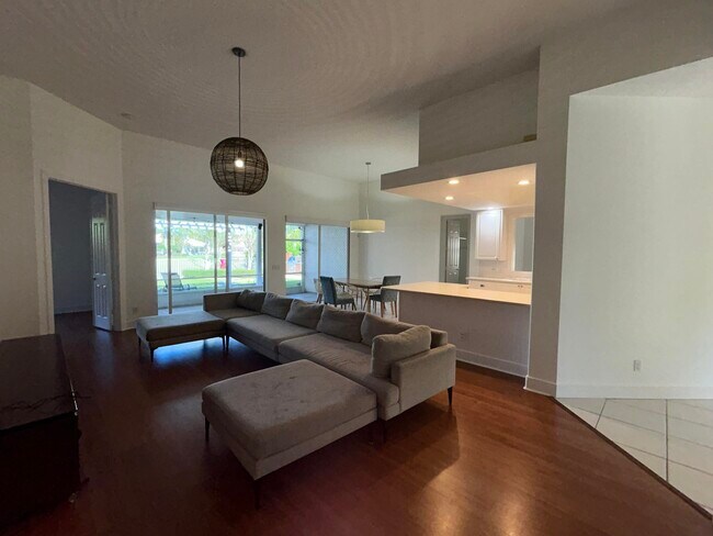 Building Photo - 8455 Belize Pl