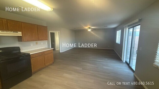 Building Photo - 6642 E Haven Ave