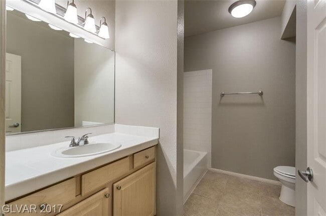 Building Photo - ? Wonderful 1-Bedroom Condo with Garage & ...