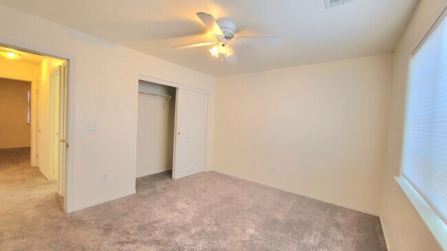 Building Photo - 2400 E Ambush St