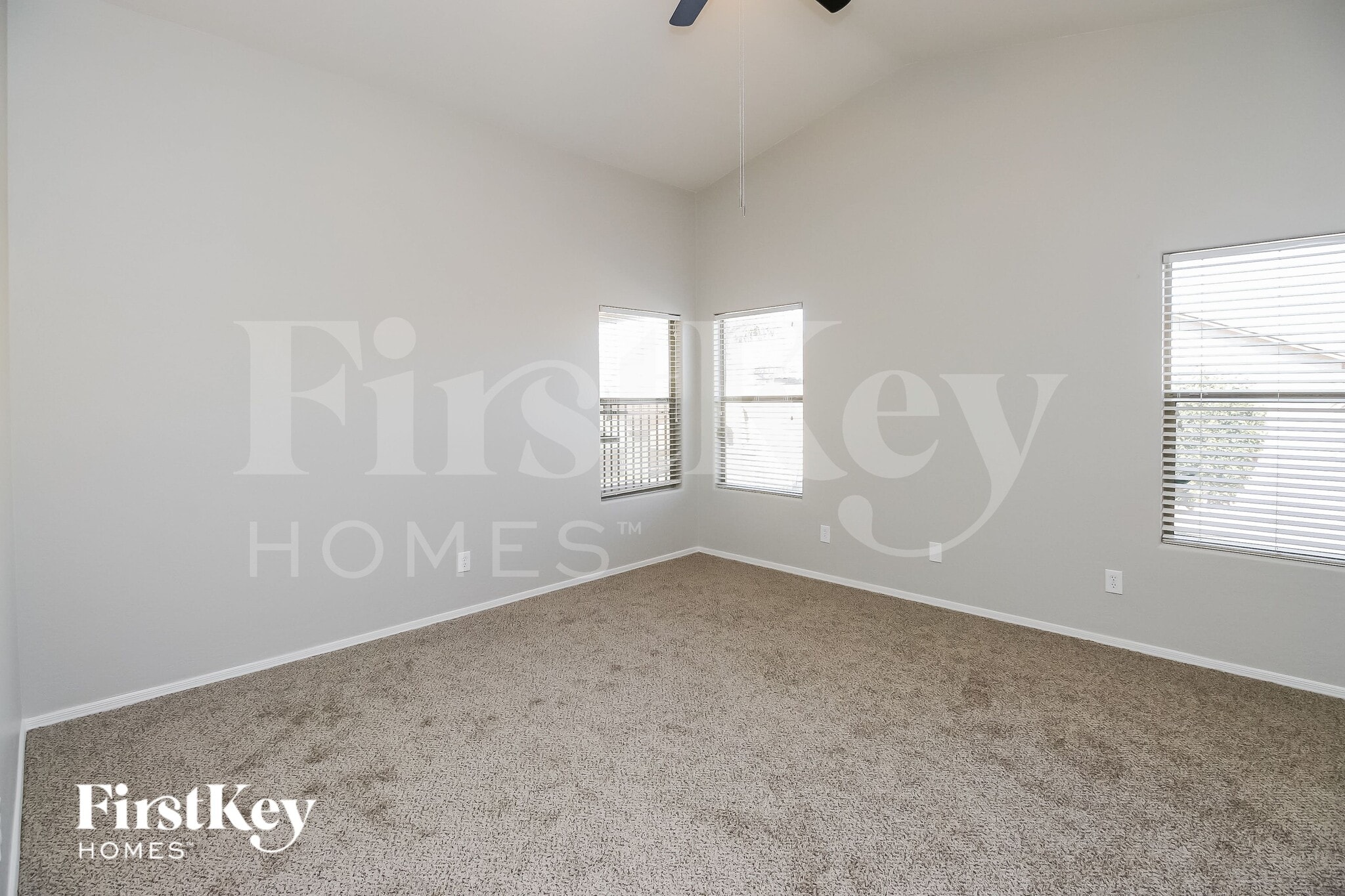 Building Photo - 480 W Dexter Way