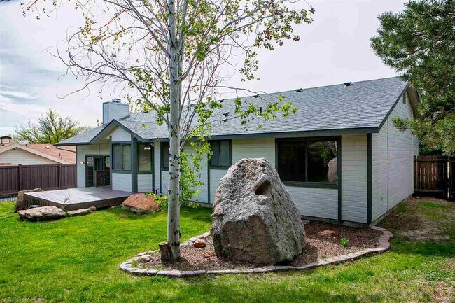 Building Photo - 3177 E Stone Point Dr