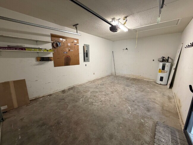 Building Photo - 920 Malibu Dr