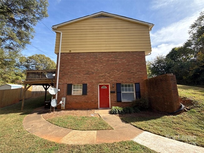 Primary Photo - 409 Hawley Ave