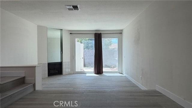 Building Photo - 20 Lakepines