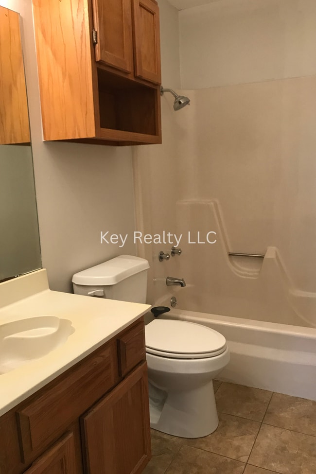 Building Photo - ****999 Bayou Trace - Alexandria