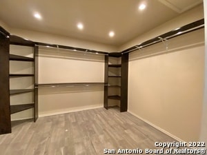 Building Photo - 9338 Bartlett Falls