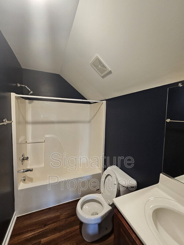 Building Photo - 5600 Barnsley Pl