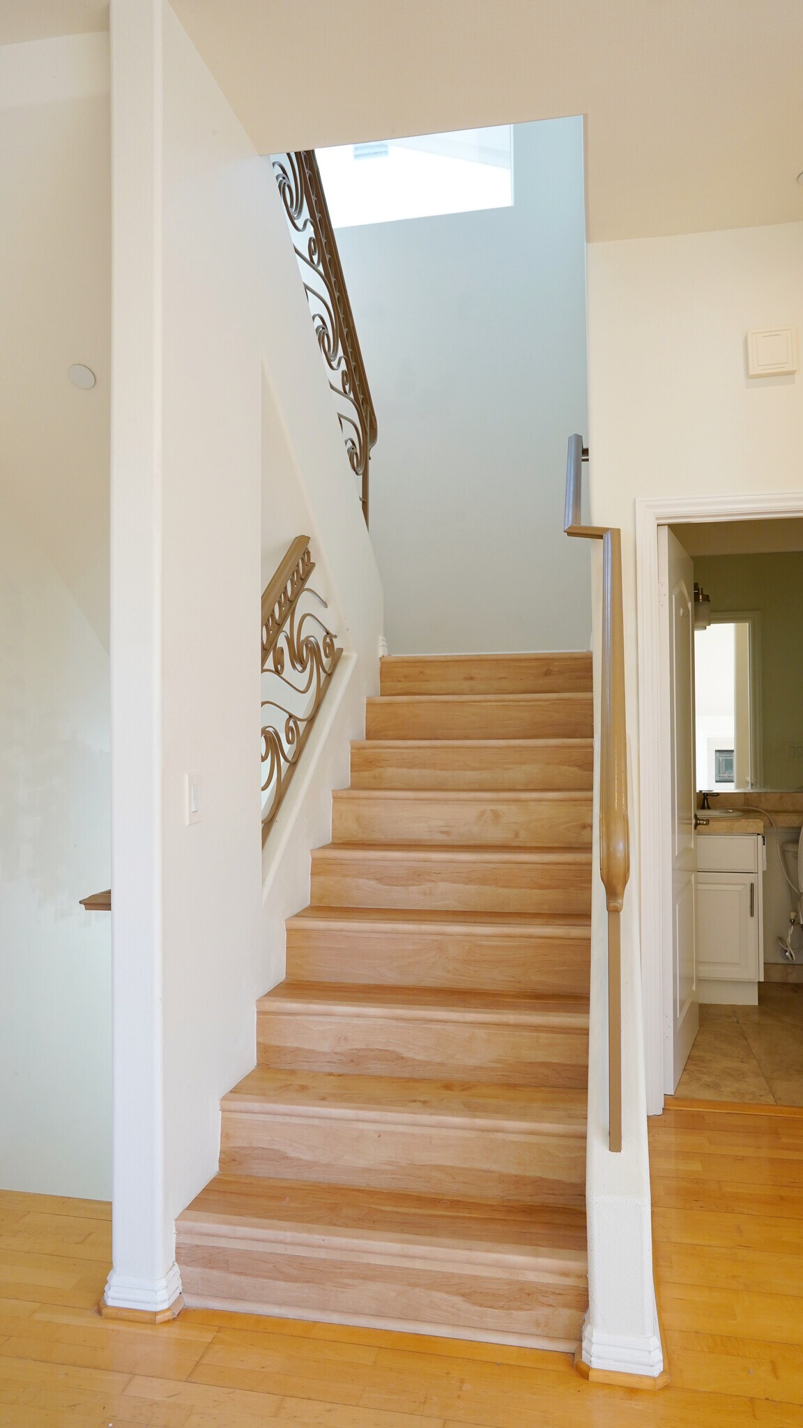 Building Photo - 3780 Lenawee Ave