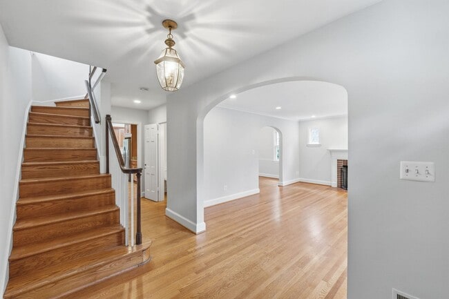 Building Photo - Chevy Chase Home | 4 Bed | 3.5 Bath | 2,500 Sf | Driveway Parking | Large Fenced-In Backyard w/ Deck