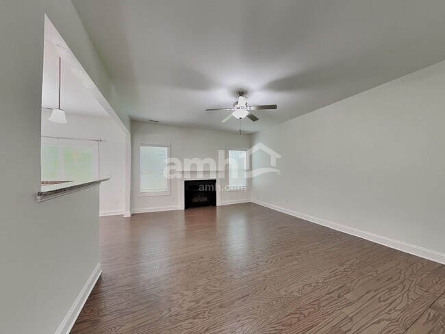 Building Photo - 112 White Ash Ln