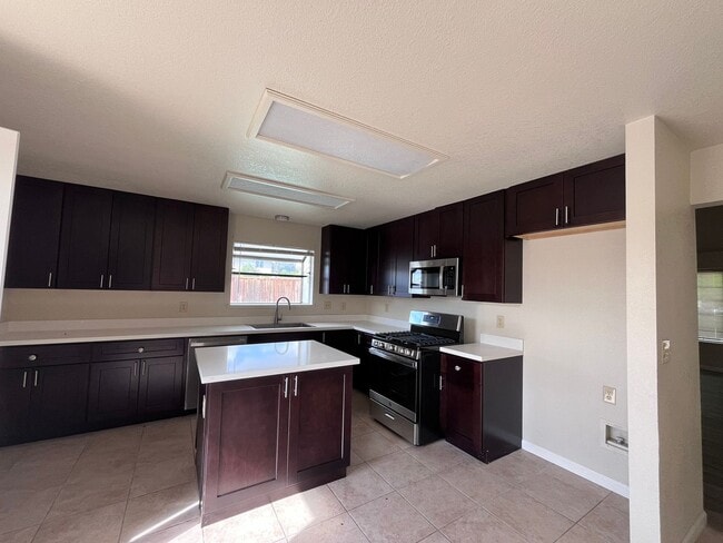 Building Photo - No Deposit