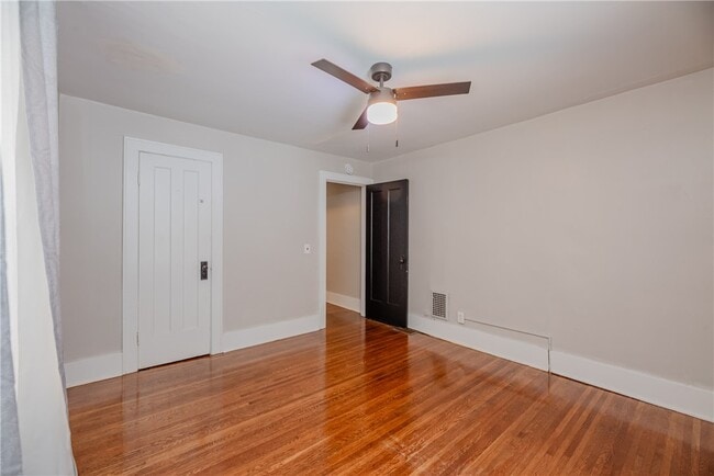 Building Photo - 57 Anthony St