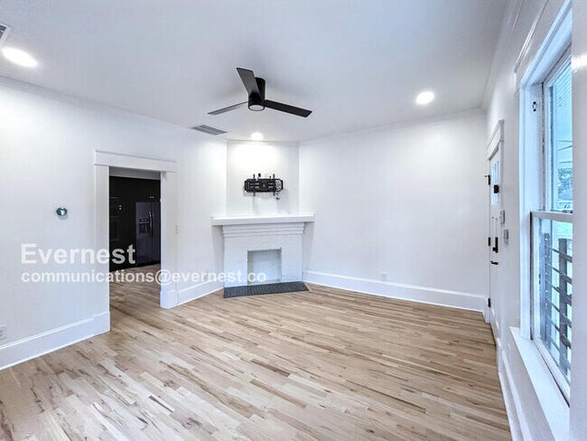 Building Photo - 816 Brookline St SW