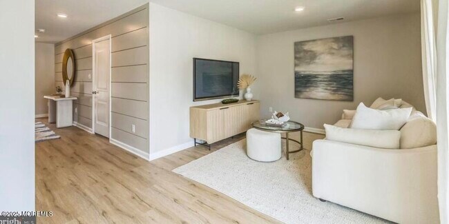 Building Photo - 10 Baybreeze Dr