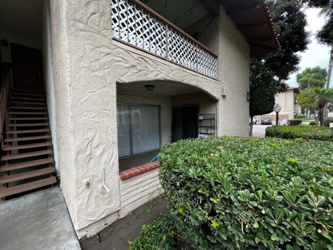 Building Photo - Beautiful 2 BD, 2 BA First Floor Condo at ...