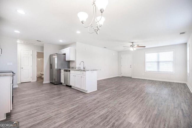 Building Photo - 101 Shasta Dr