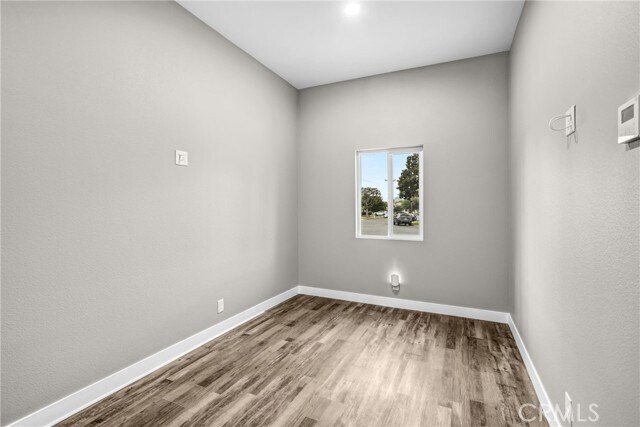 Building Photo - 9338 Emerald Ave