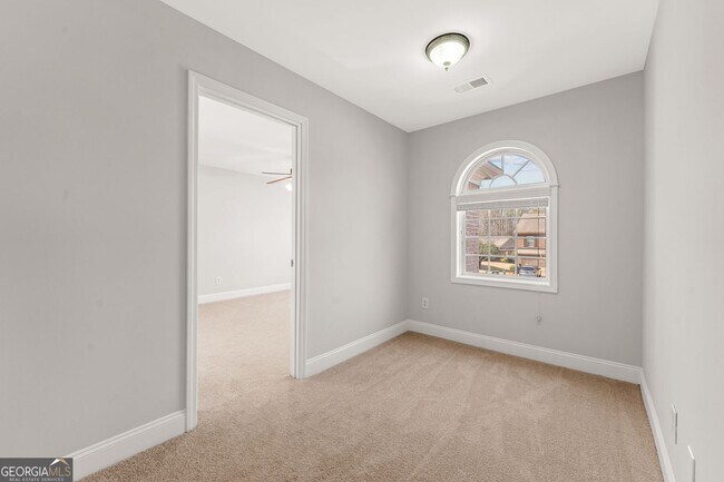 Building Photo - 3329 Rosecliff Trace NE