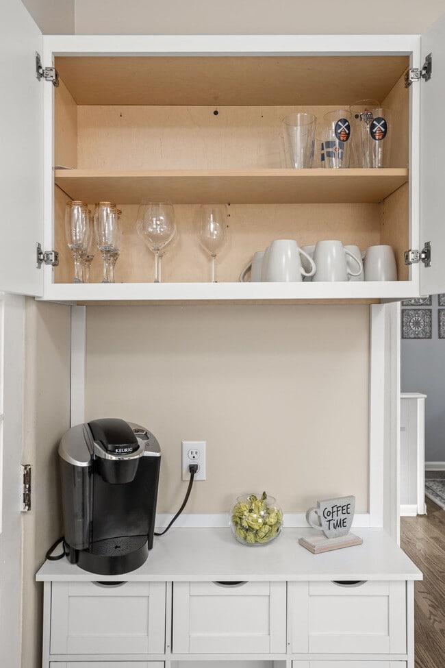 Building Photo - 2307 E 65th St