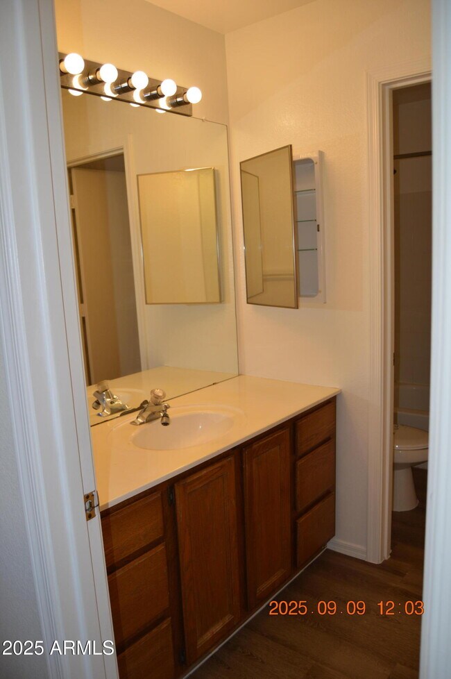 Building Photo - 4151 E Silverwood Dr