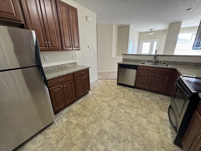 Building Photo - 7585 Western Gailes Dr