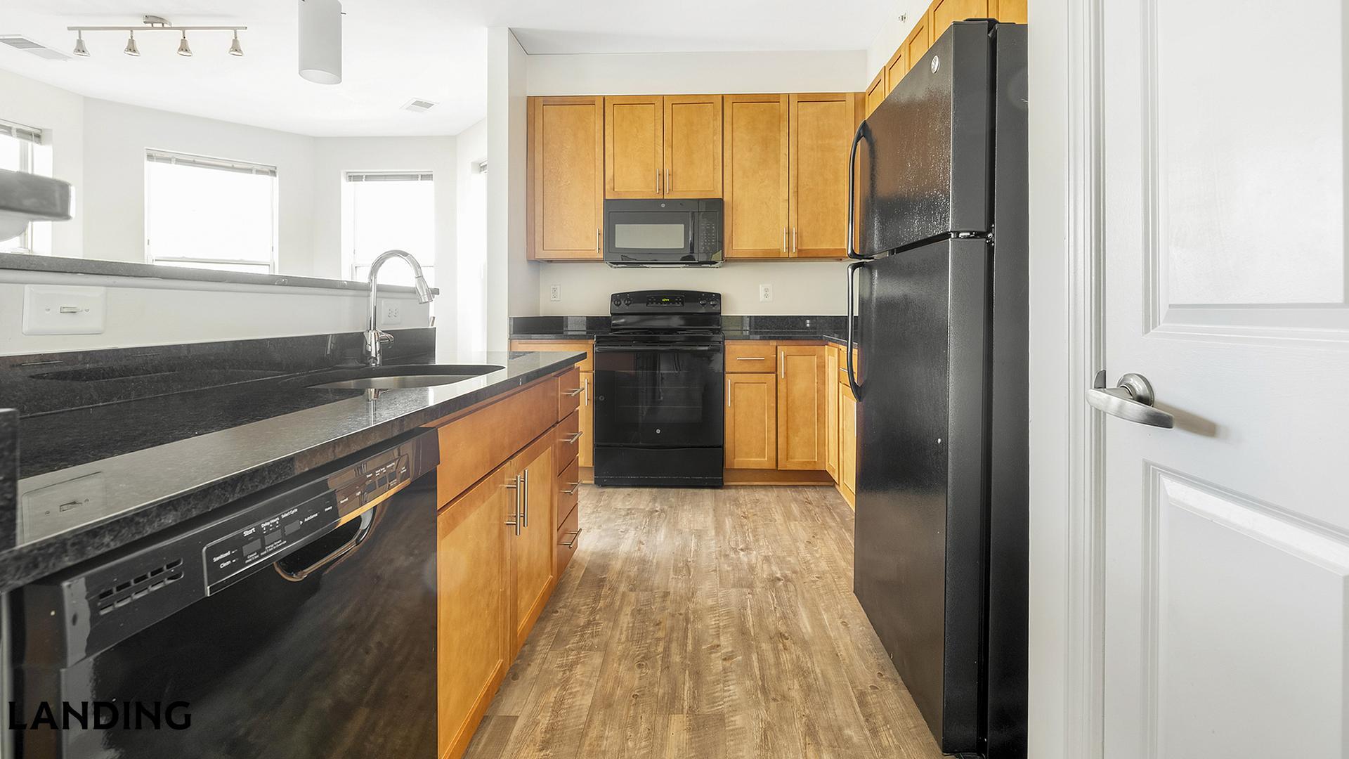 Building Photo - 909 Mansion Dr