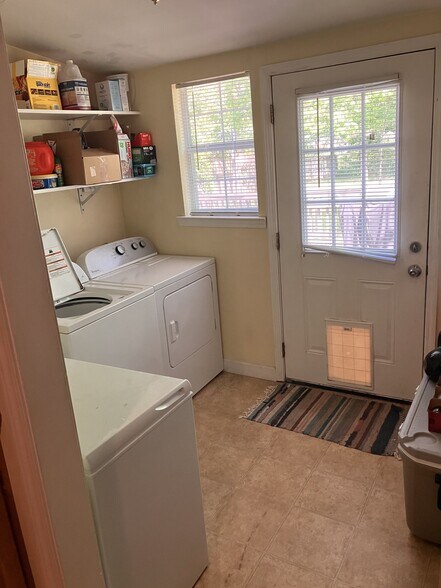 Building Photo - 5608 C St