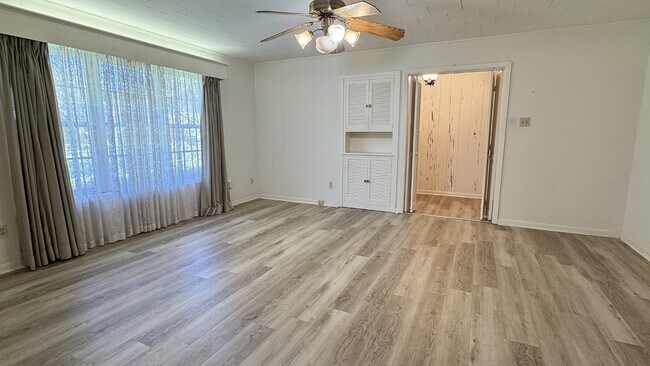 Building Photo - 500 Chickasaw Dr