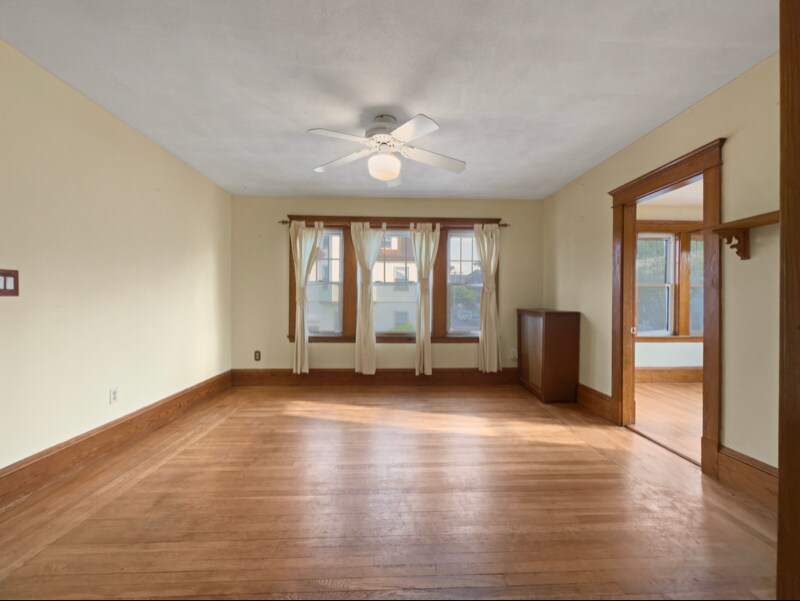 Building Photo - 71 Paine St