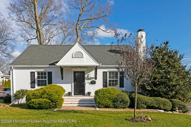 Building Photo - 121 Bingham Ave