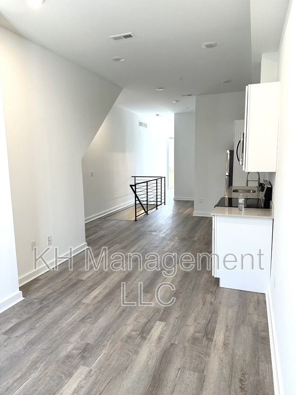 Building Photo - 5146 Ranstead St
