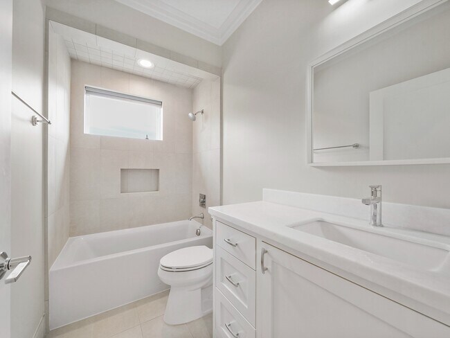 Building Photo - 1512 Thompson St