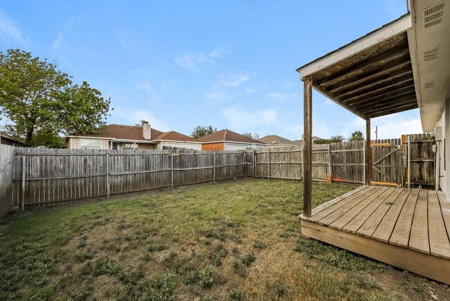 Building Photo - 1521 Becky Ln