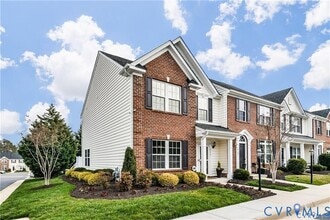 Building Photo - 8173 Creekside Village Dr