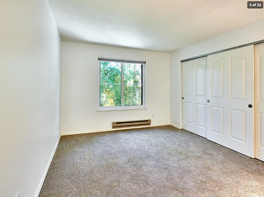 Building Photo - 4000 Carman Dr