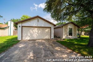 Building Photo - 14927 Moss Arbor