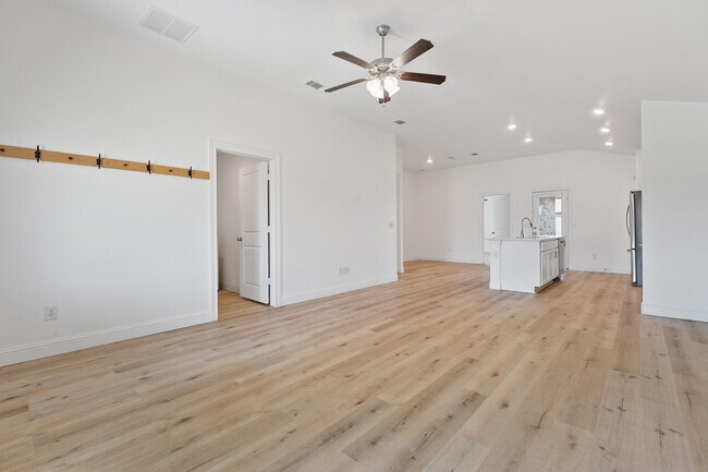 Building Photo - 3110 Urbana Ave