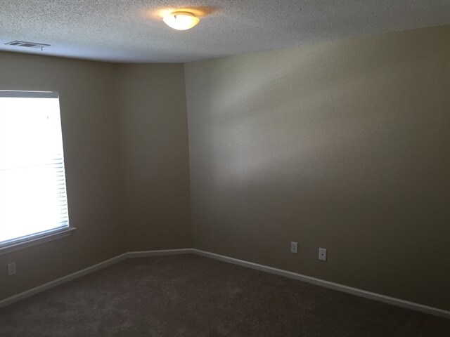 Building Photo - 509 Diamond Cut