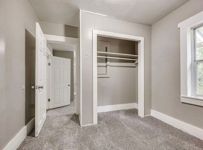 Building Photo - Charming Three Bedroom Home Located in OKC