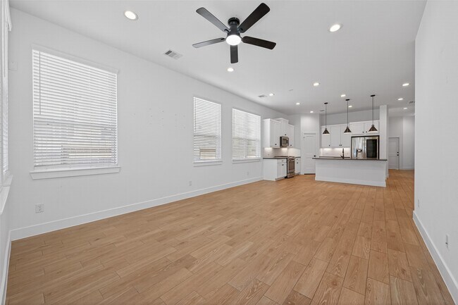 Building Photo - 177 Hidden Peak Dr