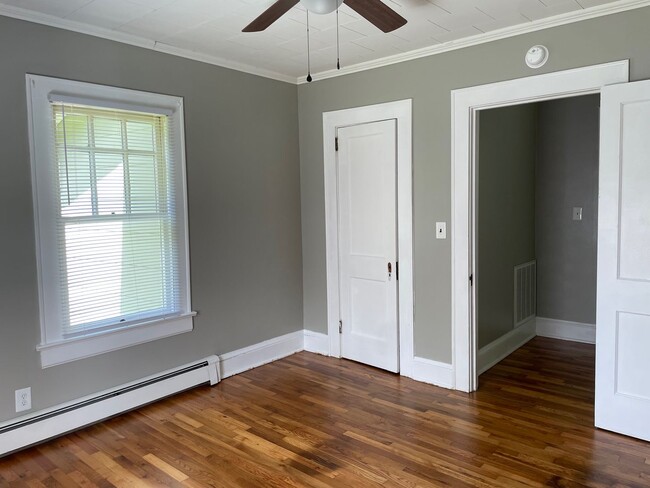 Building Photo - Beautiful 3 bed, 1 bath home located in As...
