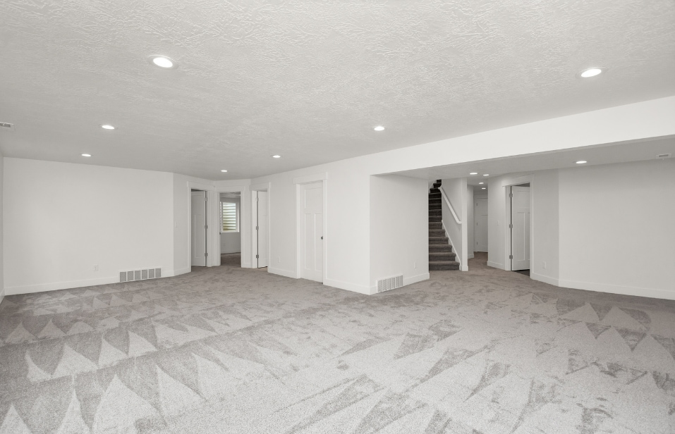 Building Photo - 1511 Lakeview Dr